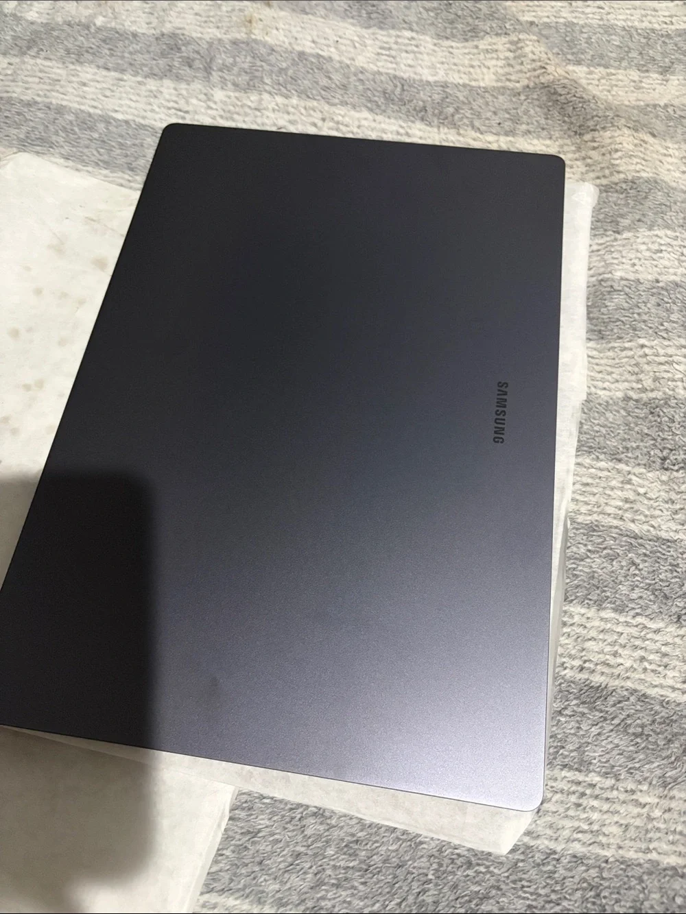 Samsung sleek laptop